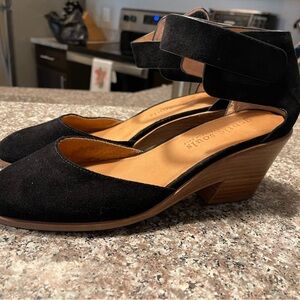 Gentle Souls Blaise Wedge Pump